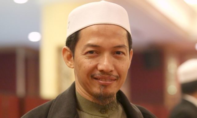 Tahaluf Siyasi: Keterbukaan Islam Nik Abduh