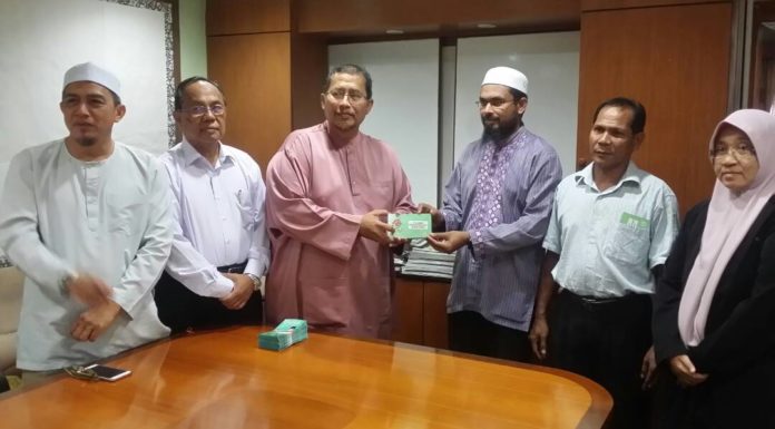 Sumbangan raya Exco, ADN PAS Selangor kepada staf Harakah