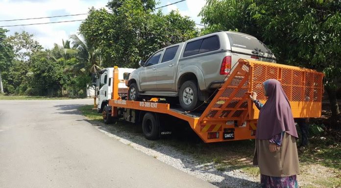 Kereta Kak Lah rosak jam 4 pagi di Gerik