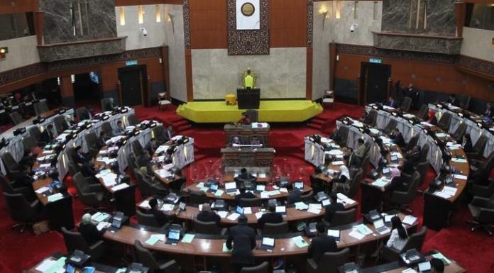 Politik geli di Selangor