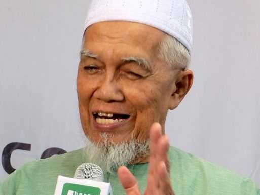Tiada tanding Najib, Zahid langkah undur Subki 1