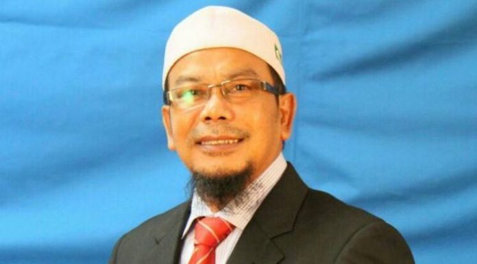 Biar apa orang nak kata Ustaz rosli