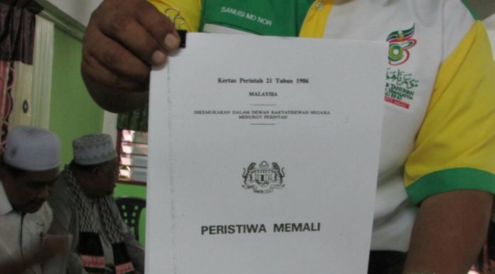 Kertas Putih Memali penuh pembohongan