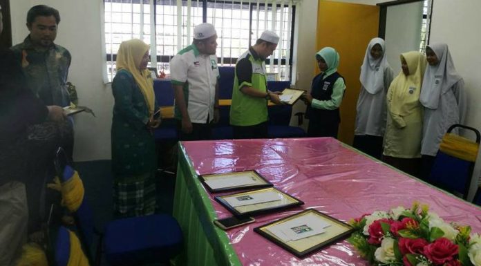 PAS Putatan rai pelajar cemerlang UPSR