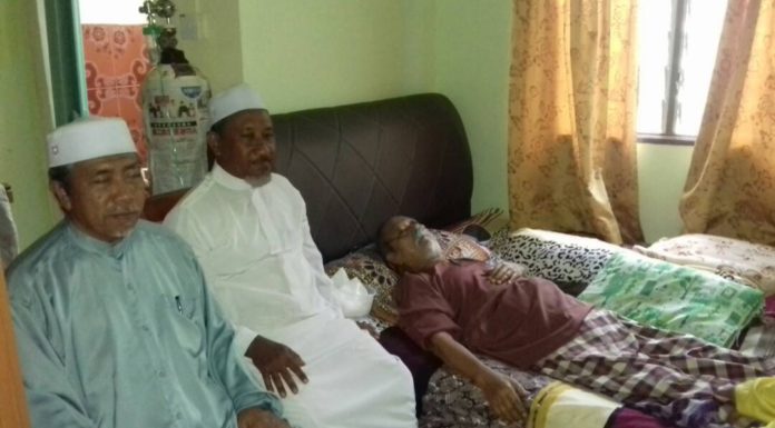 PAS Simpang Renggam ziarah veteran