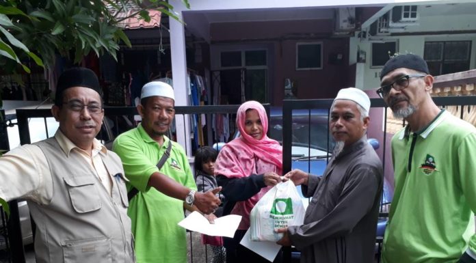 PAS Pasir Gudang santuni asnaf dan kaum Cina