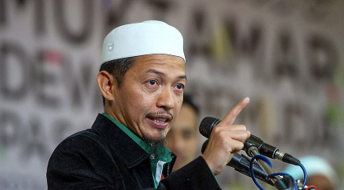 Pertembungan tiga kuasa pakatan – Ustaz Nik Abduh