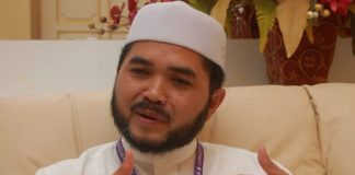 nik zawawi