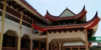 Sekali pandang seperti tokong Cina