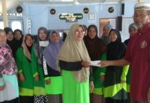 Kerja sukarela Muslimat PAS Bentong di masjid