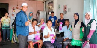 PAS Kepala Batas kunjung warga kaum Cina