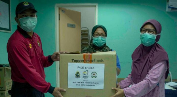 Lagi PPE dihasilkan PAS Kota Samarahan