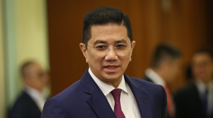 Azmin beri bayangan lebih ramai keluar PKR