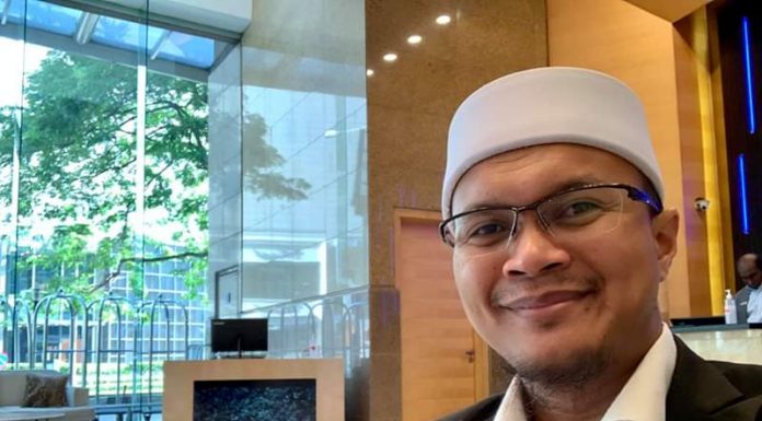 Berpolitik untuk bekalan mati