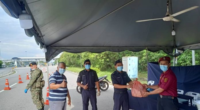 UMMAH, AMAL santuni ‘frontliners’ di Pulau Pinang