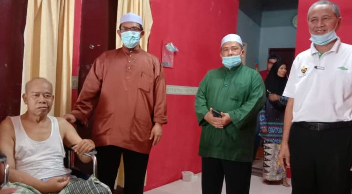 PAS Pahang ziarah wartawan senior Harakah
