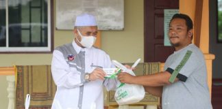 Penduduk PPMS terima sumbangan Aidil Fitri