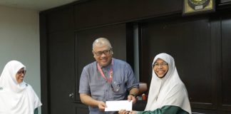 Duit raya: Dewan Muslimat hargai amilin parti