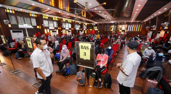 190 pelajar UMK dihantar pulang ke kampung
