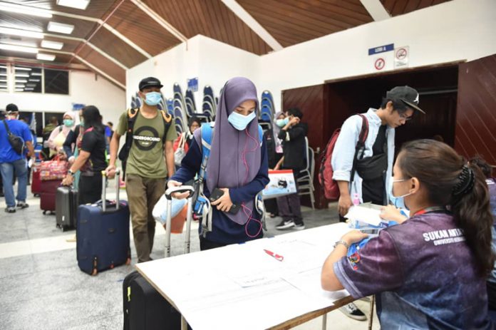 pelajar pulang
