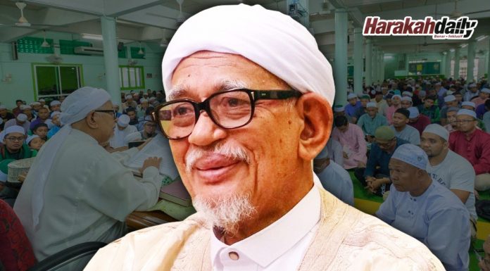 Beradab yang kurang akhlak