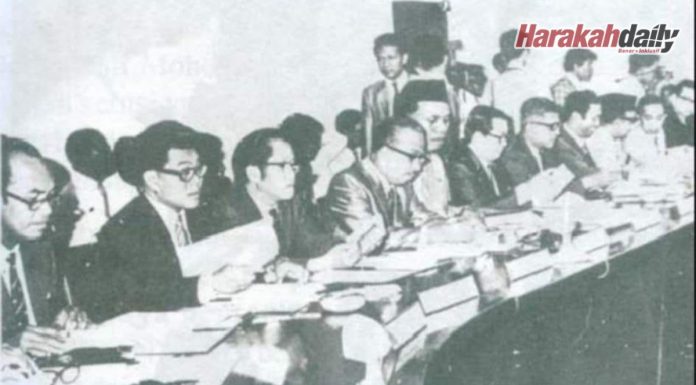 Bercampur atau Berikat?