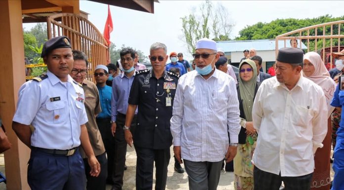 Kerajaan negeri bantu mangsa bot terbalik