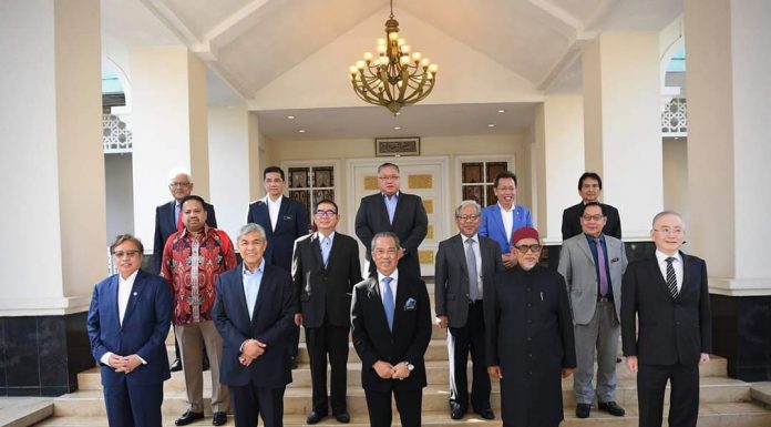 Ketua-ketua parti zahir dukungan pada Muhyiddin