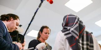 Germany: Court upholds right to wear headscarf