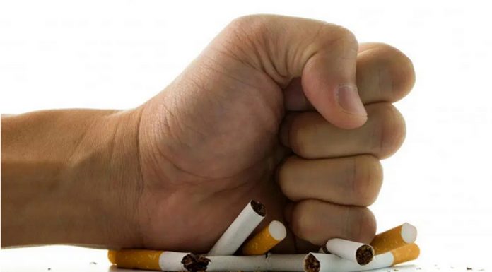 German court to decide if shops can hide ciggie warning labels