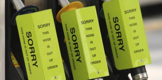 Italian fuel station operators stage strike amid price display row