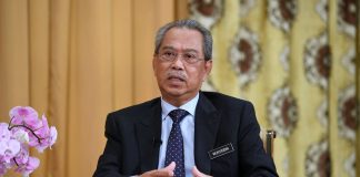Muhyiddin to stay on as Bersatu president