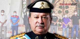 Sultan Johor kurnia enjin bot kepada nelayan