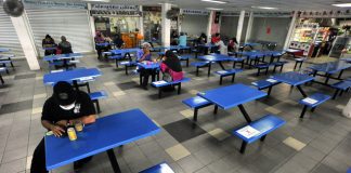 Bilangan pelanggan restoran dibenar 4 orang