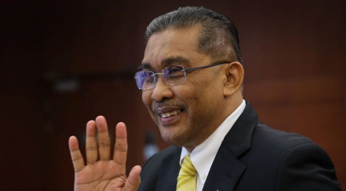 Kerajaan pinda Akta 342, SOP bendung Covid-19