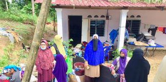 Ziarah PAS Paya Besar dengar luahan mangsa banjir