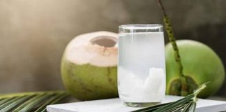 Dulu pengusaha syarikat bas, kini jual air kelapa
