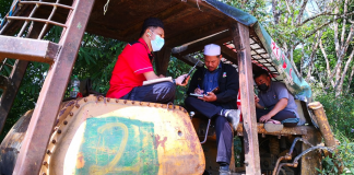 Guru panjat bukit ikuti mesyuarat atas talian