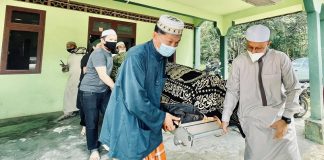 Siapa tidak kenal Pakcik Nawi Bas