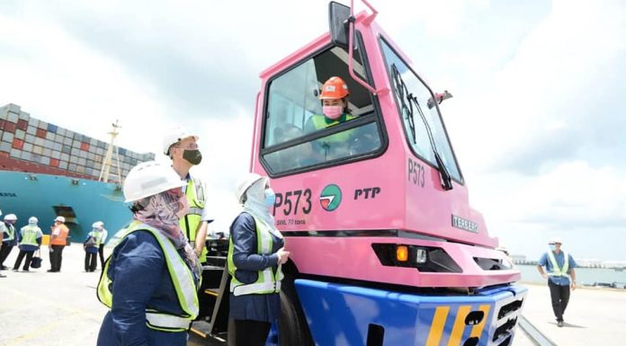 Wanita terus diperkasa