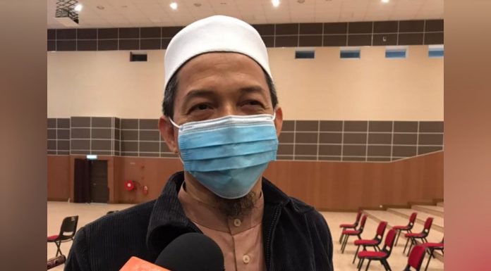 Selesai dengan cara tenang – Nik Abduh