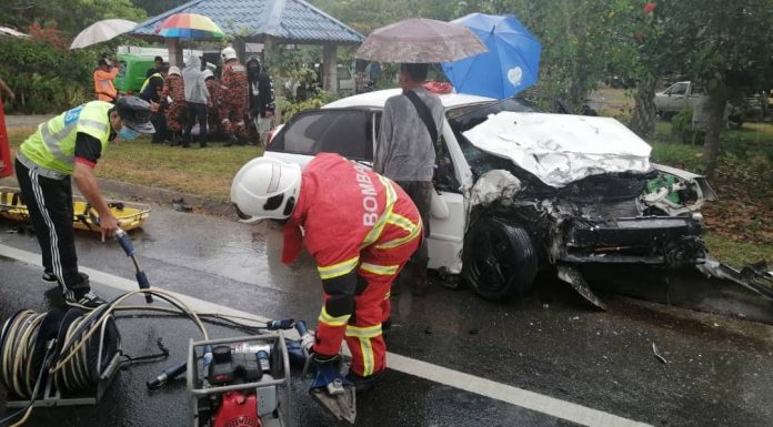 Empat beranak antara lima maut kemalangan