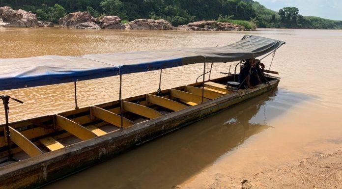 Sungai cetek sukar penduduk ke bandar Kuala Krai