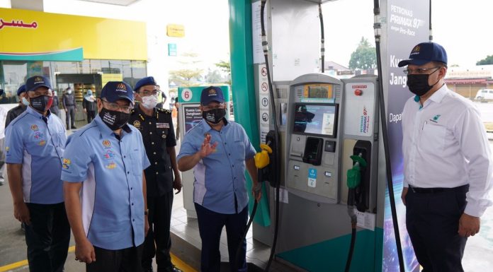 Peti, buku log bendung penyelewengan petrol, diesel