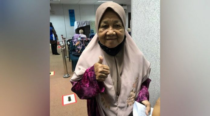 ‘Tak usah takut, mak cik nak selamat aje’