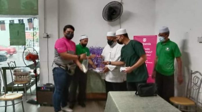 ‘Riders’ Foodpanda diraikan Ustaz Zuridan