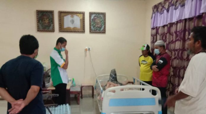 Pemuda Maran ziarah asnaf FELDA Jengka 7