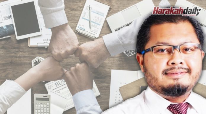 Demokrasi dan tanggungjawab kolektif
