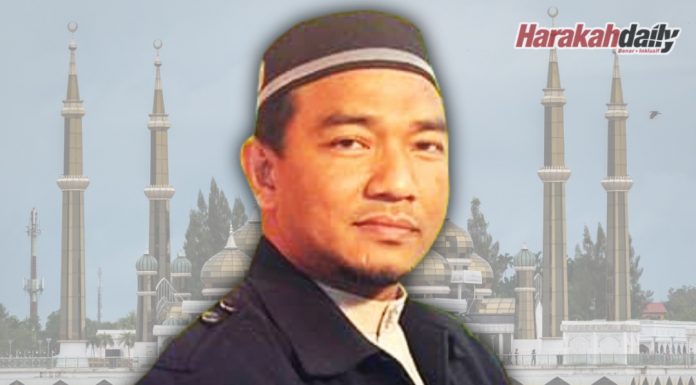 Sesat… dan menyesatkan…