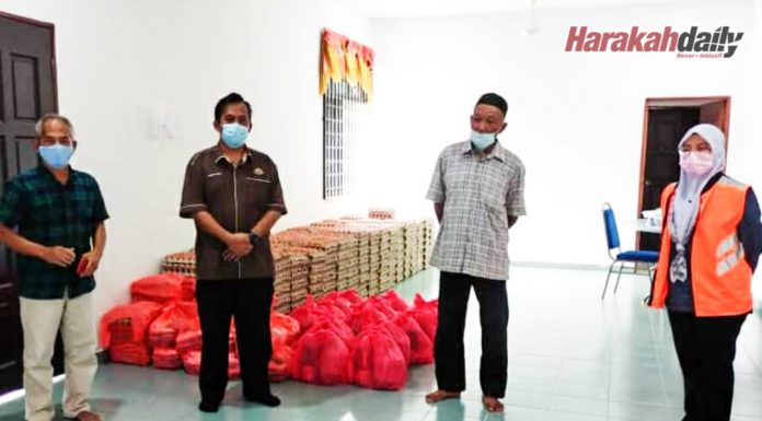 PKPD: PAS Kluang dan Sembrong hantar sumbangan